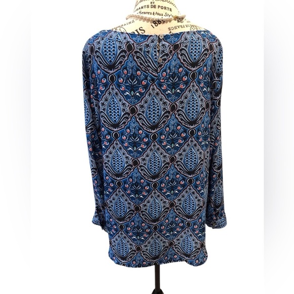 Ann Taylor Loft Large Blue Geometric Patterned Women's Top L/S Silky - Picture 2 of 6